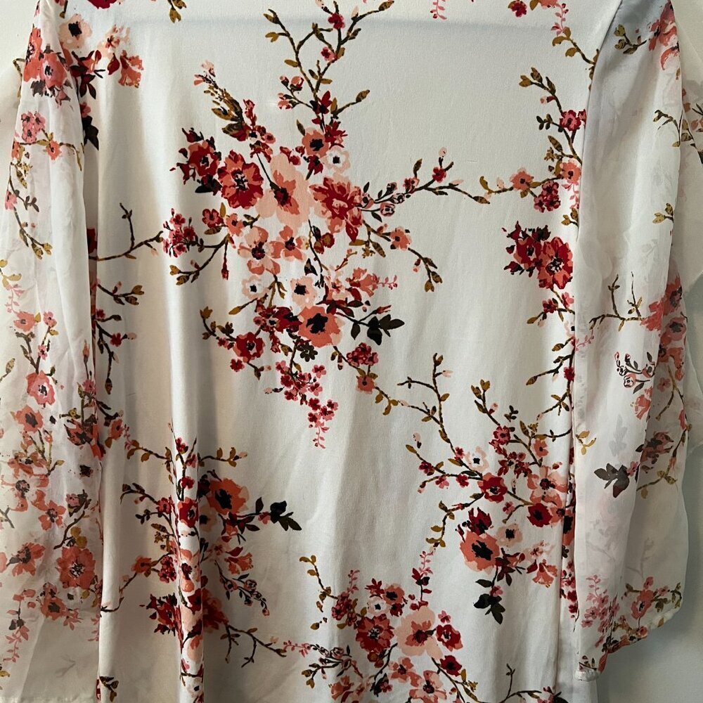 Perseption Concept Ruffled Sleeve Floral Blouse - Picture 3 of 3